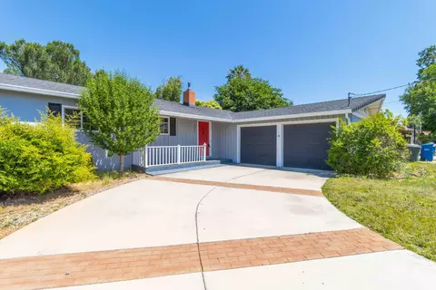 5045 Huntington Dr, Redding, CA 96002 photo 2