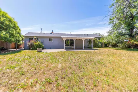 5045 Huntington Dr, Redding, CA 96002 photo 27