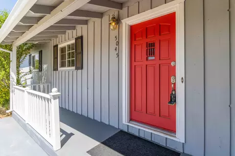 5045 Huntington Dr, Redding, CA 96002 photo 4
