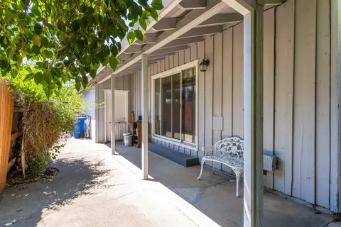 5045 Huntington Dr, Redding, CA 96002 photo 32