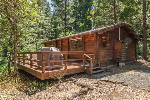 351 Lost Bridge Rd, Lewiston, CA 96052