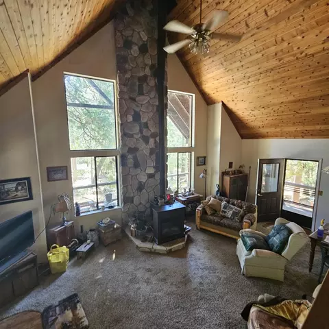 17204 Phillips Rd, Oak Run, CA 96069 photo 3