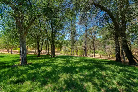 13462 Luna Dr, Redding, CA 96003 photo 44