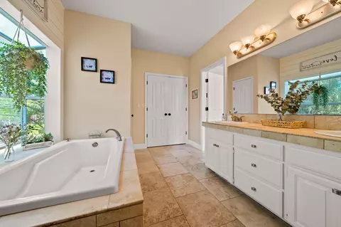 13462 Luna Dr, Redding, CA 96003 photo 18