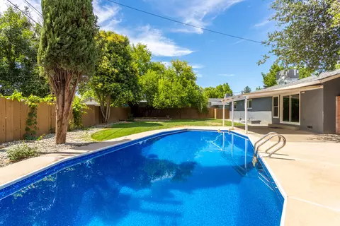 2149 Sycamore Dr, Redding, CA 96001 photo 3