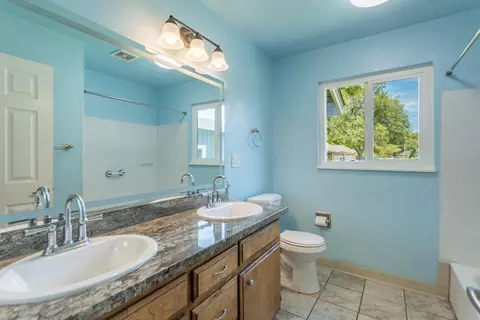 2149 Sycamore Dr, Redding, CA 96001 photo 11