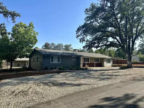 19023 Genevieve Rd, Redding, CA 96003