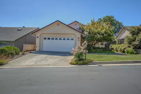 753 Volcano View Trl, Redding, CA 96003