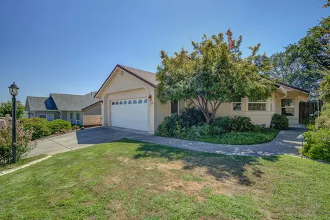 753 Volcano View Trl, Redding, CA 96003 photo 3