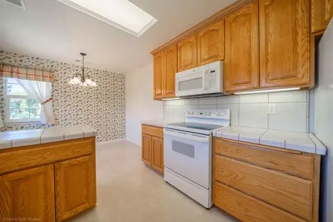 662 Volcano View Trl, Redding, CA 96003 photo 7