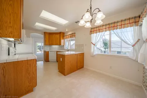 662 Volcano View Trl, Redding, CA 96003 photo 8