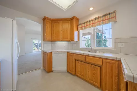 662 Volcano View Trl, Redding, CA 96003 photo 5