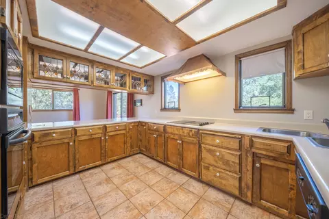 8788 Quail Valley Dr, Redding, CA 96002 photo 22