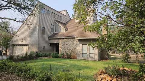 8788 Quail Valley Dr, Redding, CA 96002