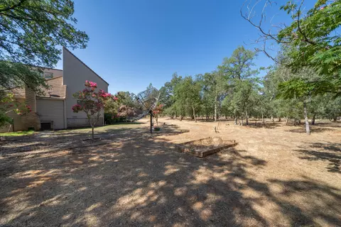 8788 Quail Valley Dr, Redding, CA 96002 photo 10