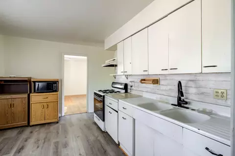 2940 N Bonnyview Rd, Redding, CA 96001 photo 8