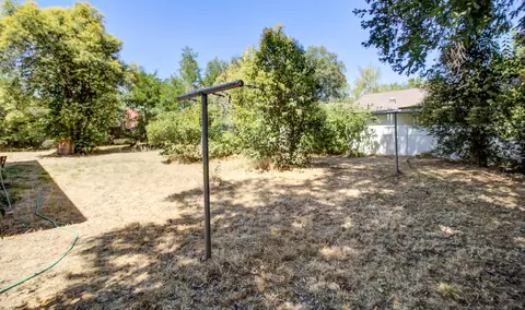 2940 N Bonnyview Rd, Redding, CA 96001 photo 25