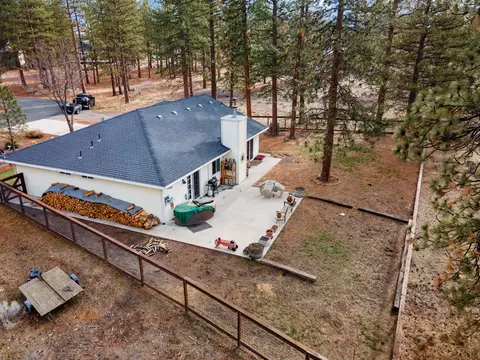 17539 Bobcat Ct, Weed, CA 96094 photo 3