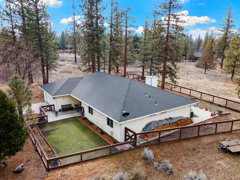17539 Bobcat Ct, Weed, CA 96094 photo 1
