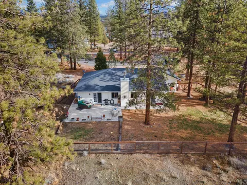 17539 Bobcat Ct, Weed, CA 96094 photo 4