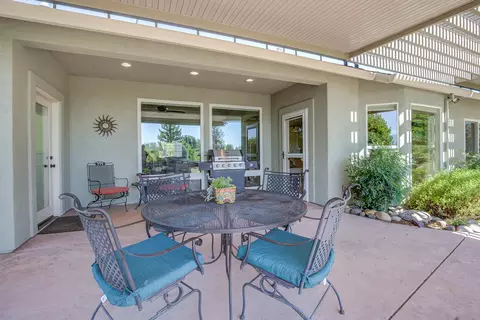 2000 Princeton Way, Redding, CA 96003 photo 47