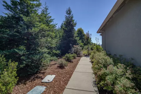 2000 Princeton Way, Redding, CA 96003 photo 51