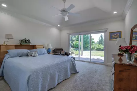 2000 Princeton Way, Redding, CA 96003 photo 26