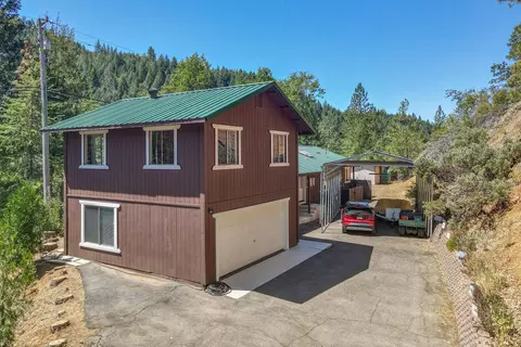 20236 Gilman Rd, Lakehead, CA 96051