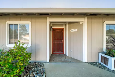 1423 Grouse Dr, Redding, CA 96003 photo 4