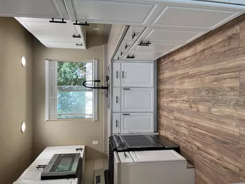 5640 Pleasant View Dr, Anderson, CA 96007