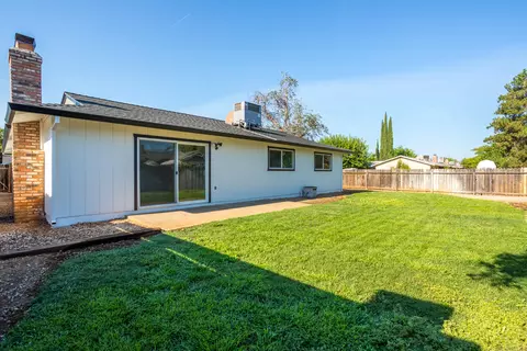 2498 Celestial St, Redding, CA 96002 photo 11