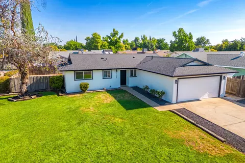 2498 Celestial St, Redding, CA 96002