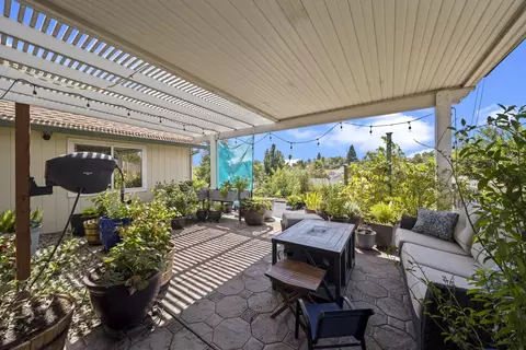 684 Springer Dr, Redding, CA 96003 photo 17