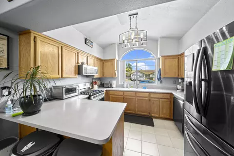684 Springer Dr, Redding, CA 96003 photo 6
