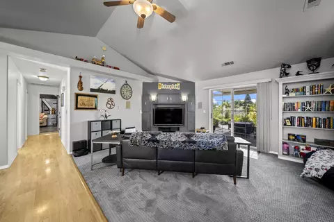 684 Springer Dr, Redding, CA 96003 photo 3