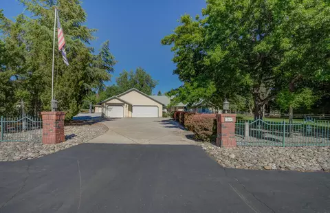 12697 Glide Way, Redding, CA 96003