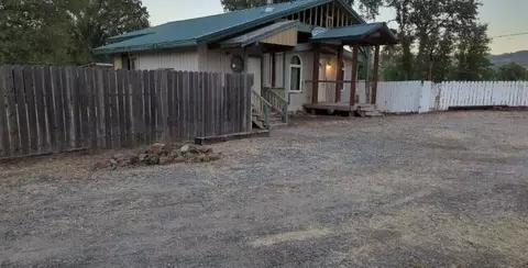 29637 Ca-299, Round Mountain, CA 96084