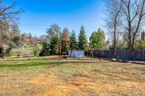8841 Olney Park Dr, Redding, CA 96001 photo 23