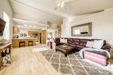8841 Olney Park Dr, Redding, CA 96001 photo 5