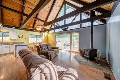 15265 China Rapids Dr, Red Bluff, CA 96080