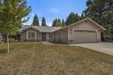 3279 Forest Homes Dr, Redding, CA 96002
