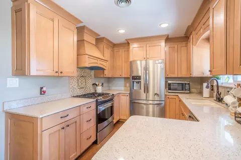 2766 Robert Ct, Redding, CA 96002 photo 6