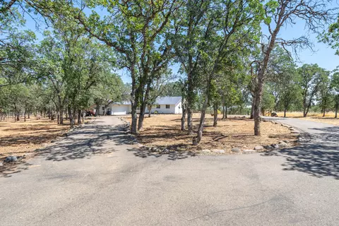 18815 Ridge Rd, Red Bluff, CA 96080