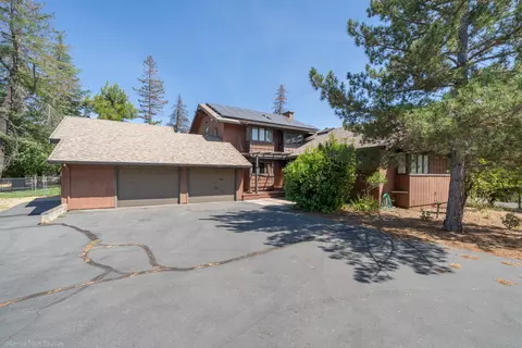 15642 Middletown Park Dr, Redding, CA 96001 photo 4