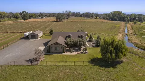 19440 Fairwind Dr, Anderson, CA 96007