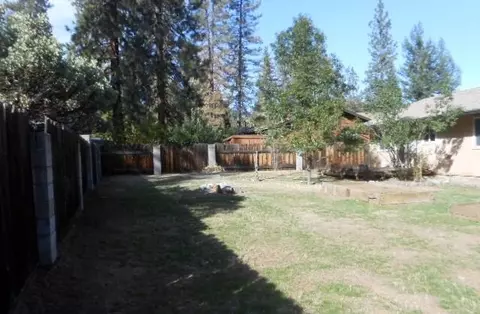 511 Easter Ave, Weaverville, CA 96093 photo 2