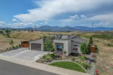 4200 Acadia Pl, Redding, CA 96001