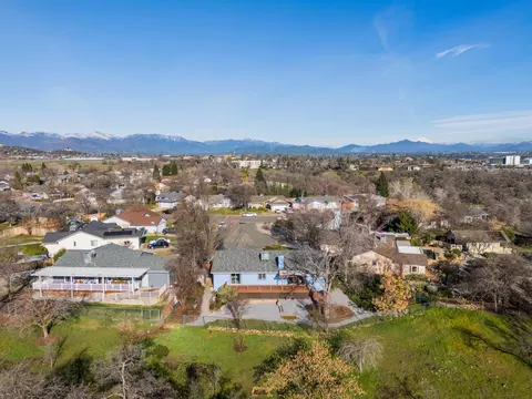 2827 Donner Ct, Redding, CA 96001 photo 43