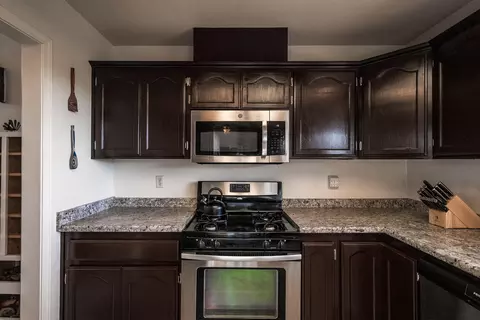 2827 Donner Ct, Redding, CA 96001 photo 9