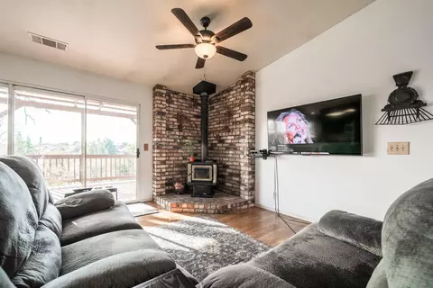 2827 Donner Ct, Redding, CA 96001 photo 5
